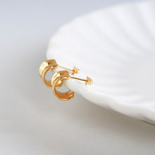 画像をギャラリービューアに読み込む, カーブプレート シルバーピアス Silver925
