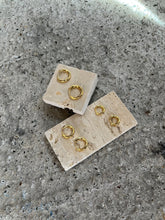 画像をギャラリービューアに読み込む, ソフトワインド シルバーピアス Silver925
