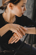 画像をギャラリービューアに読み込む, ツイストムーン シルバーリング Silver925
