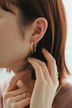 画像をギャラリービューアに読み込む, シンプルフローフープ シルバーピアス Silver925
