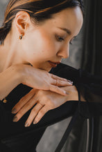 画像をギャラリービューアに読み込む, シンプルスクエア シルバーピアス Silver925
