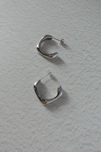 ソフトスクエア シルバーピアス Silver925