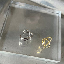 画像をギャラリービューアに読み込む, クロスループ シルバーイヤーカフ Silver925

