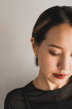 画像をギャラリービューアに読み込む, オーバルプレート シルバーピアス Silver925
