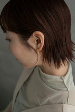画像をギャラリービューアに読み込む, レイヤーツイスト シルバーピアス Silver925
