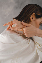 画像をギャラリービューアに読み込む, ソフトワインド シルバーピアス Silver925
