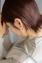 画像をギャラリービューアに読み込む, フラットツイスト シルバーピアス Silver925
