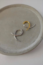 画像をギャラリービューアに読み込む, フェイクループ シルバーイヤーカフ Silver925
