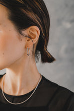 画像をギャラリービューアに読み込む, ツイストサークル シルバーピアス Silver925

