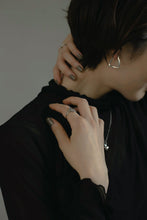 画像をギャラリービューアに読み込む, トラぺゾイド シルバーピアス Silver925
