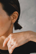 画像をギャラリービューアに読み込む, スモールアンティーク シルバーピアス Silver925
