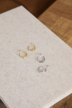 画像をギャラリービューアに読み込む, クロスノット シルバーピアス Silver925
