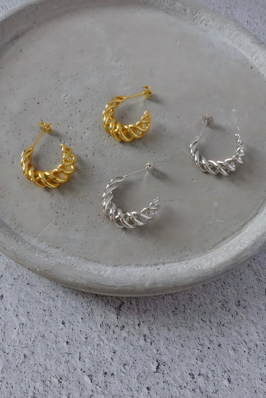 レイヤーツイスト シルバーピアス Silver925