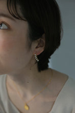 画像をギャラリービューアに読み込む, アシンメトリーラインパール シルバーピアス Silver925
