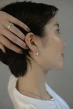 画像をギャラリービューアに読み込む, ミニフック シルバーピアス Silver925
