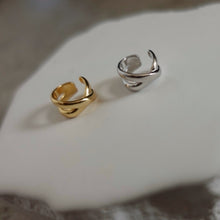 画像をギャラリービューアに読み込む, スモールクロス シルバーイヤーカフ Silver925
