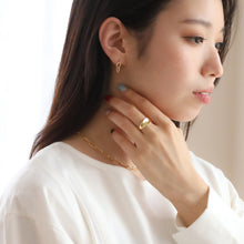 画像をギャラリービューアに読み込む, ツイストダブルサークル シルバーピアス Silver925
