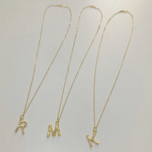 画像をギャラリービューアに読み込む, ゴールドイニシャルモチーフ シルバーネックレス Silver925
