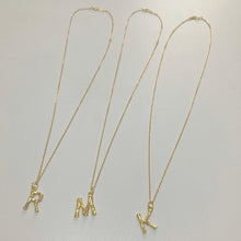 画像をギャラリービューアに読み込む, ゴールドイニシャルモチーフ シルバーネックレス Silver925
