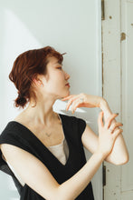 画像をギャラリービューアに読み込む, スモールフリル シルバーピアス Silver925
