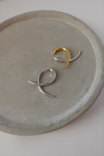 画像をギャラリービューアに読み込む, フェイクループ シルバーイヤーカフ Silver925
