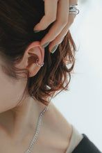 画像をギャラリービューアに読み込む, ツイストデザイン シルバーイヤーカフ Silver925
