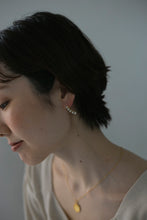 画像をギャラリービューアに読み込む, アシンメトリーラインパール シルバーピアス Silver925
