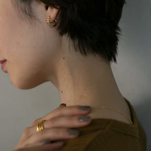 画像をギャラリービューアに読み込む, スモールノット シルバーピアス Silver925
