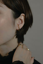 画像をギャラリービューアに読み込む, ツイストライン シルバーピアス Silver925

